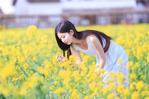 爱上海419论坛：Night Shanghai, feel the vigorous vitality of the city in the darkness